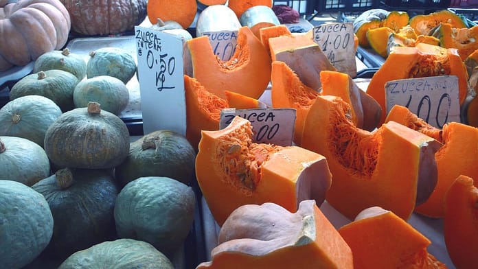 Italian squashes and pumpkins market stand