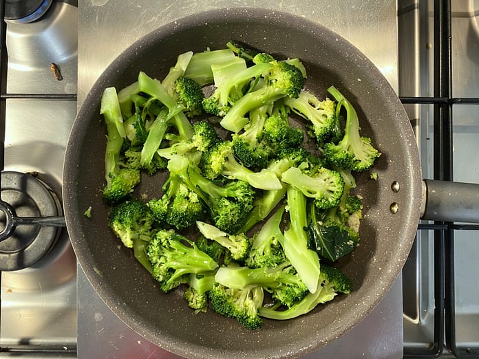 broccoli saute with garlic