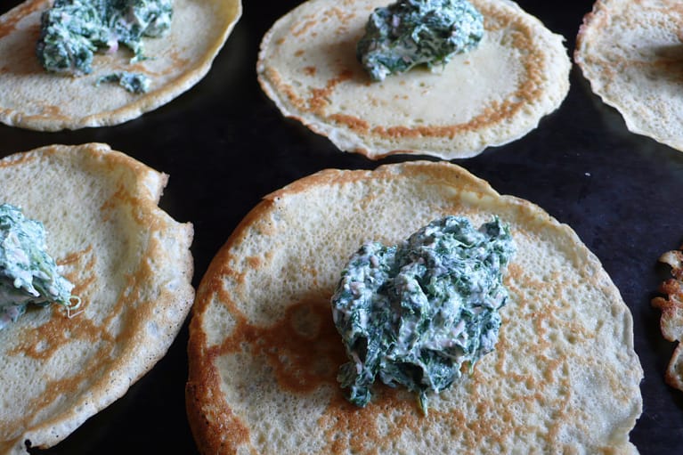 Spinach and ricotta crespelle: savoury crêpes Italian style
