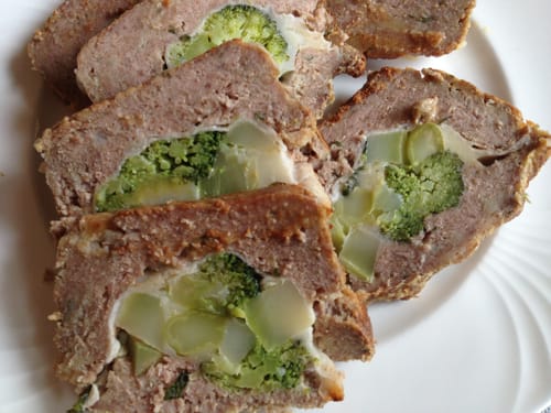 broccoli meatloaf filled with cheese and pancetta